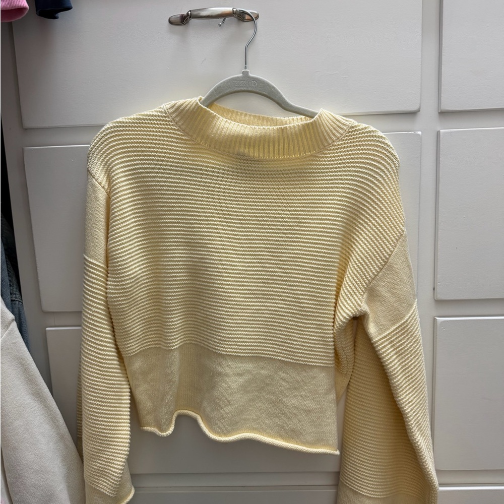 CUTE SET! Princess Polly Light Yellow Ribbed Women's Sweater and Sweat short set